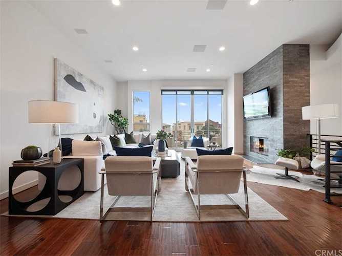 38 Hermosa Ave Hermosa Beach, CA 90254