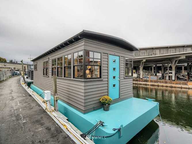 1080 W Ewing St #W6 Seattle, WA 98109 | MLS® 1852217 Photo 1