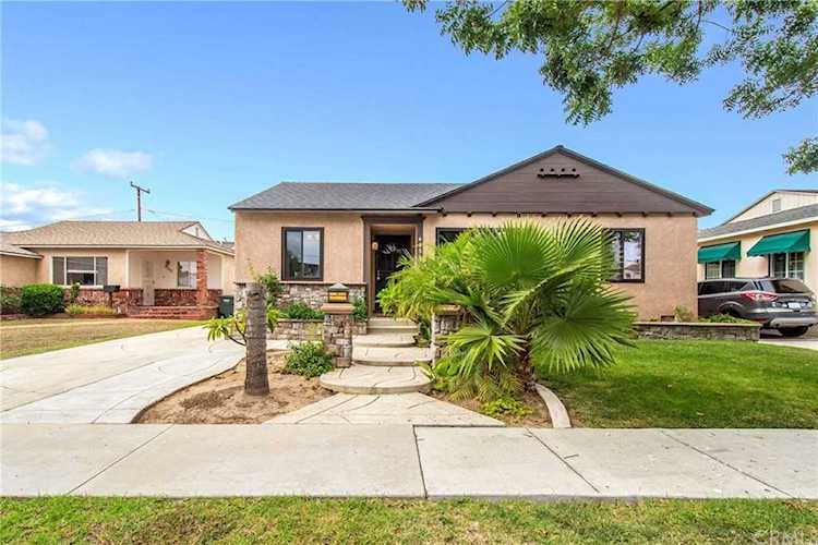 4281 Pixie Ave Lakewood, CA 90712
