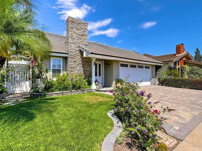 9 Gold Bluff Irvine, CA 92604