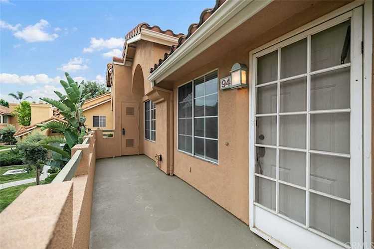 94 Alicante Aisle Irvine, CA 92614