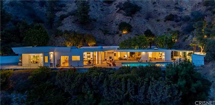 2084 Mount Olympus Dr Los Angeles, CA 90046