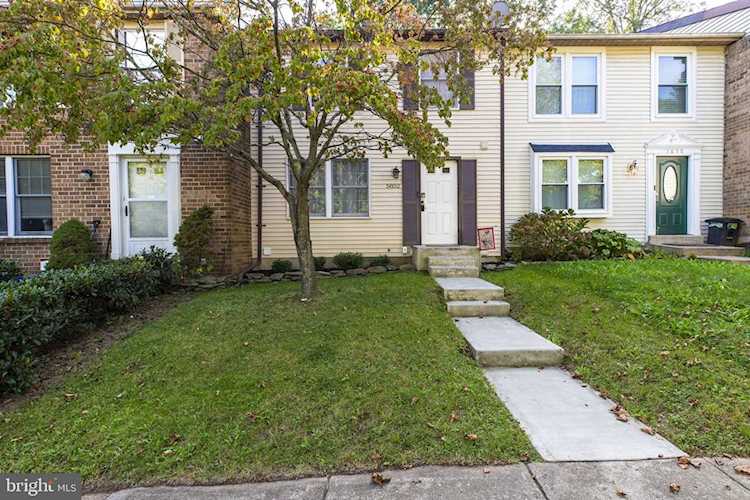 5852 Rock Forest Ct Centreville, VA 20121 | MLS® VAFX2001193 Photo 1