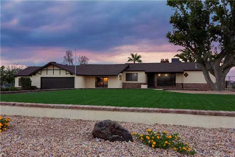 2537 W N Avenue N Palmdale, CA 93551
