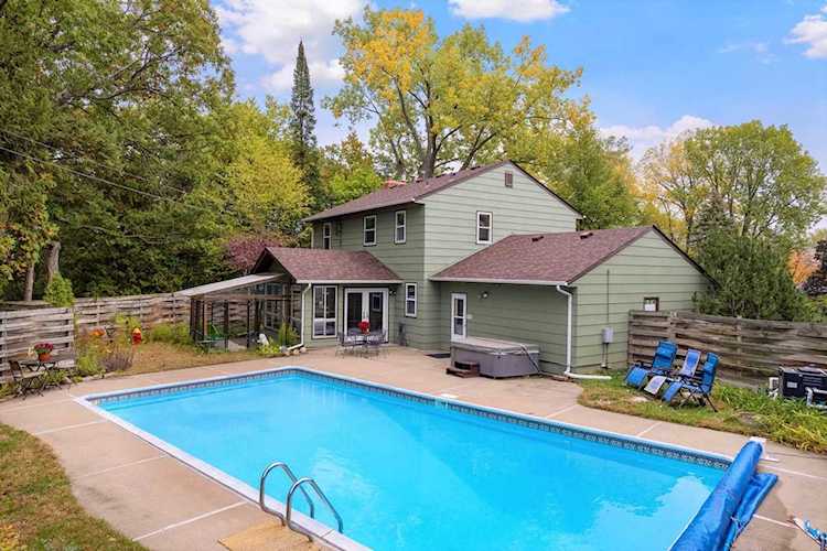 1134 Cedar View Circle Minneapolis, MN 55405