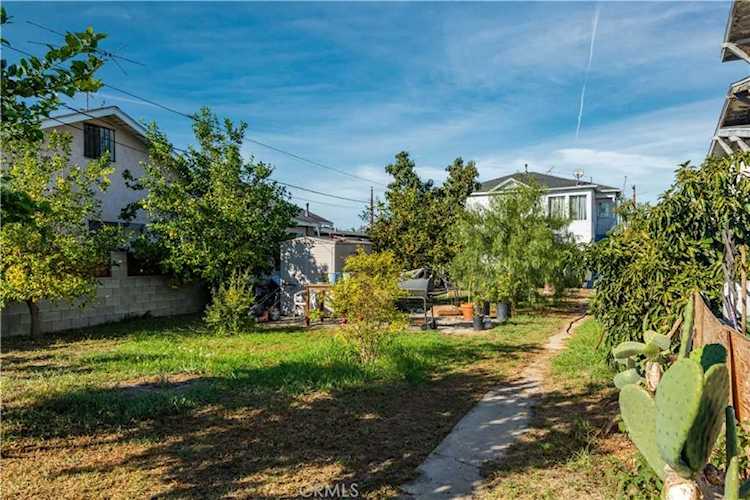 268 W Ofarrell St San Pedro, CA 90731