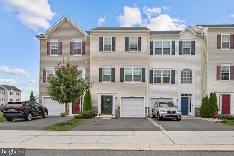 806 Lissicasey Loop Middletown, DE 19709