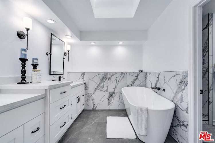 4310 E Terra Vista Ln Anaheim, CA 92807