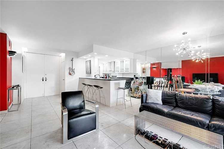 1131 Alta Loma Rd #324 West Hollywood, CA 90069