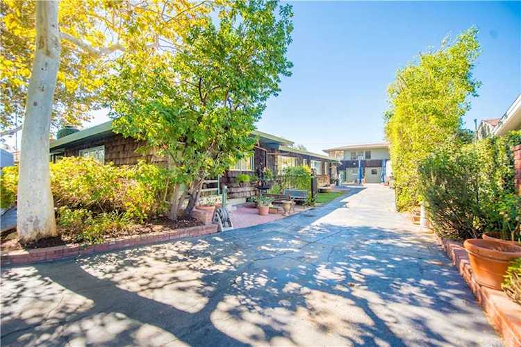 3841 Pacific Avenue Long Beach, CA 90807