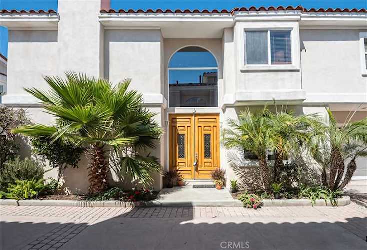 413 N Elena Ave #D Redondo Beach, CA 90277