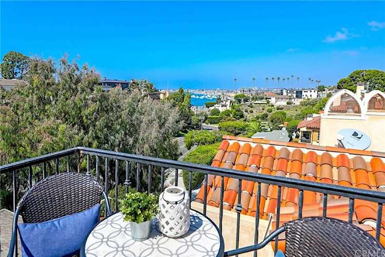 402 1/2 Dahlia Ave Corona Del Mar, CA 92625