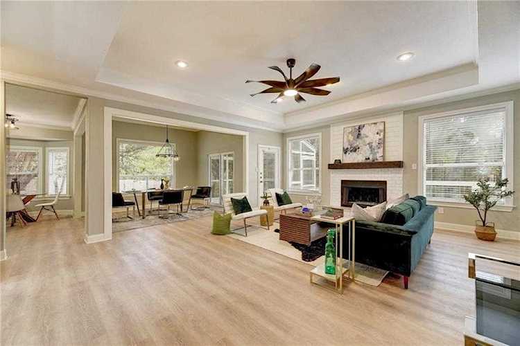 106 Rupen CT Lakeway, TX 78734