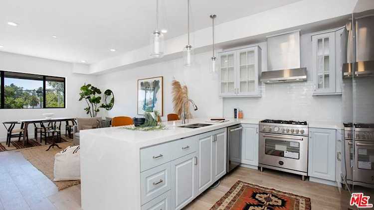 850 N Coronado St Los Angeles, CA 90026