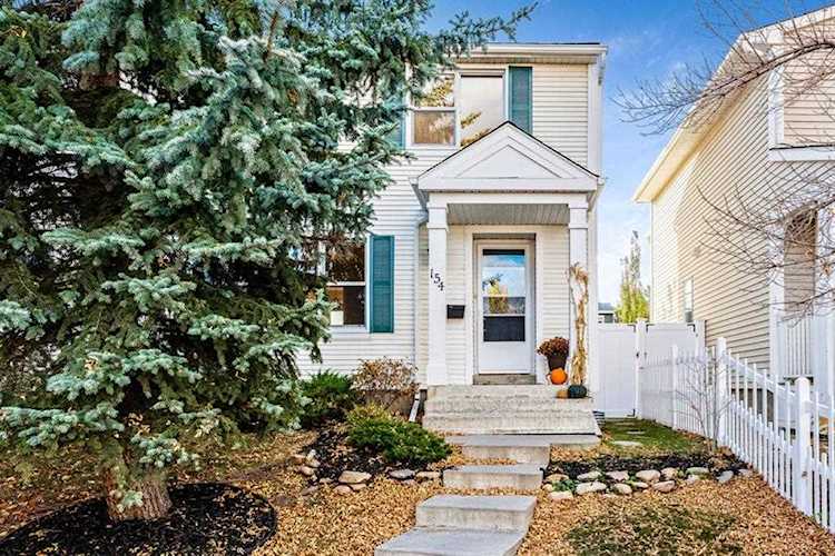 154 Amiens Crescent SW Calgary, AB T2T 6G1