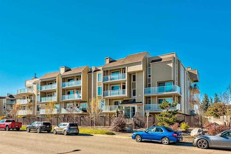 3747 42 St NW #302 Calgary, AB T3A 2W4