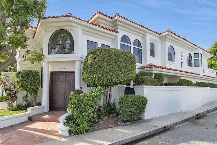 1561 Nelson Ave Manhattan Beach, CA 90266