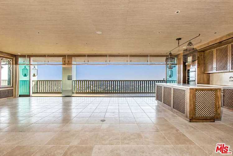 9255 Doheny Rd #2604 West Hollywood, CA 90069