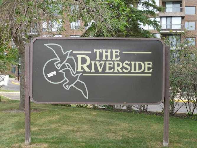 80 Point Mckay Crescent NW #504 Calgary, AB T3B 4W4