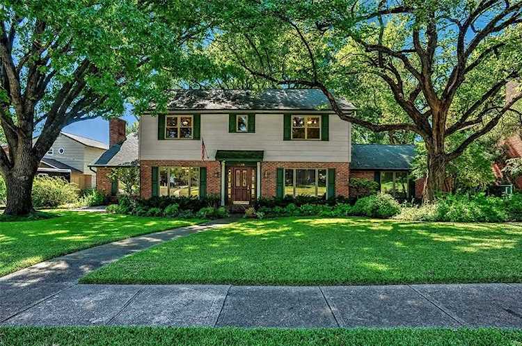 2403 Canyon Creek Drive Richardson, TX 75080