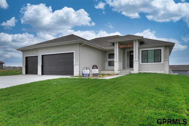 8155 S 183rd St Omaha, NE 68136