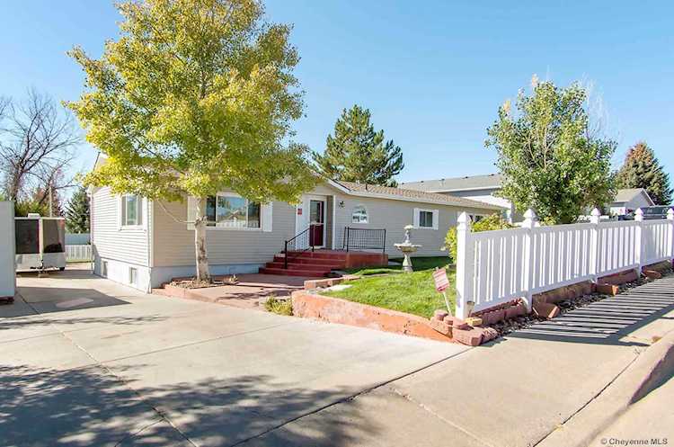 3817 Robitaille Ct Cheyenne, WY 82001