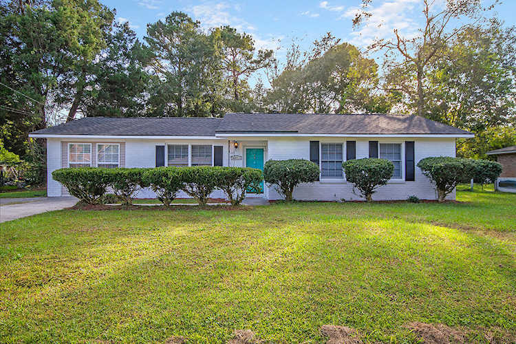 4431 Farmwood St Ladson, SC 29456