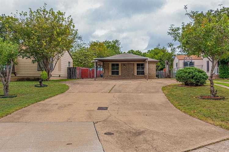 4324 Houghton Avenue Fort Worth, TX 76107