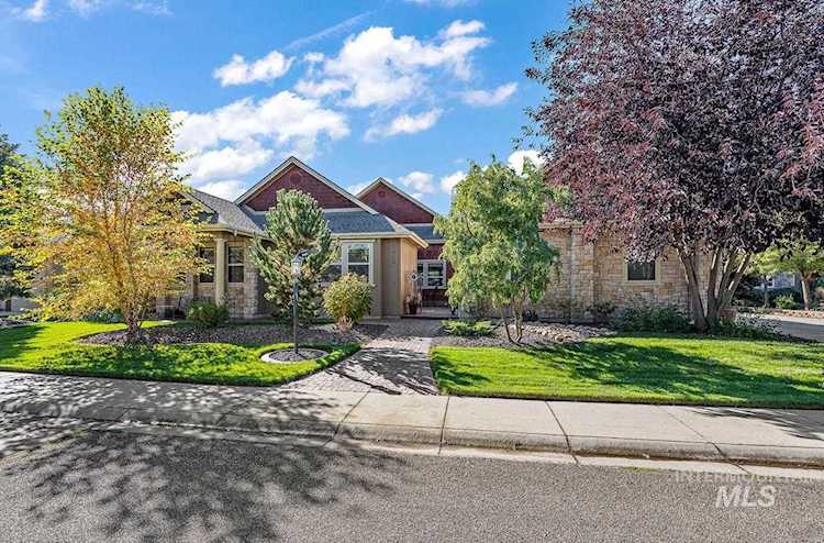 1461 W Oakhampton Dr Eagle, ID 83616-6798