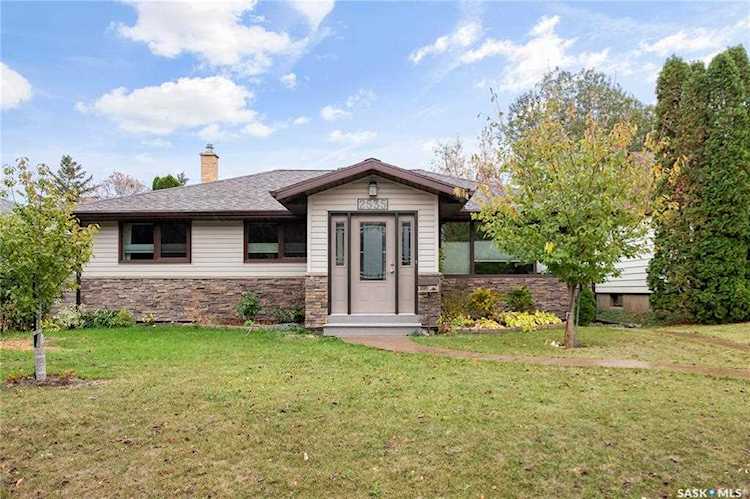 2535 Pasqua St Regina, SK S4S 0M3