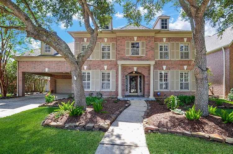 7618 Treeline Dr Sugar Land, TX 77479