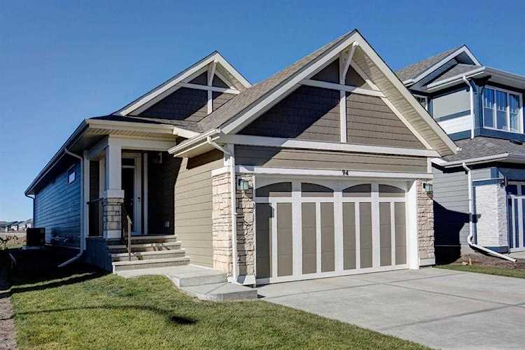 94 Magnolia Terrace SE Calgary, AB T3M 2X4