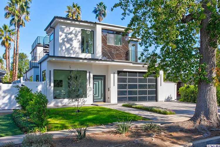5812 Willis Ave Sherman Oaks, CA 91411