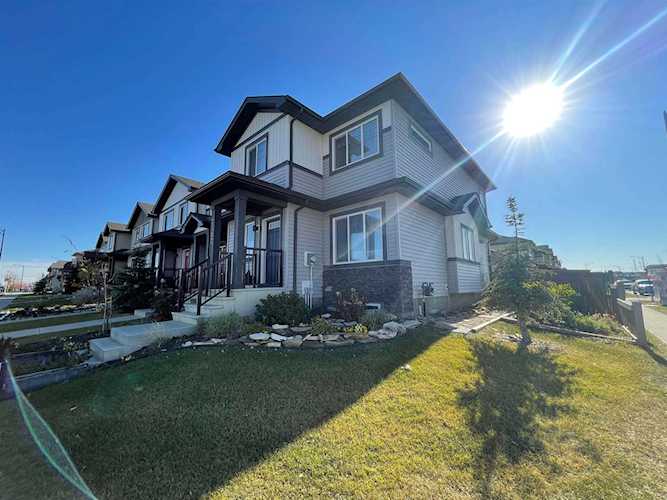2307 16 Avenue Edmonton, AB T6T 2B9