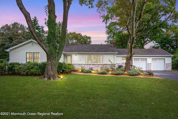 16 Westwood Rd Little Silver, NJ 07739