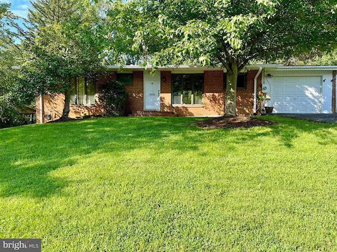 6606 Byrnes Dr Mclean, VA 22101 | MLS® VAFX2026548 Photo 1