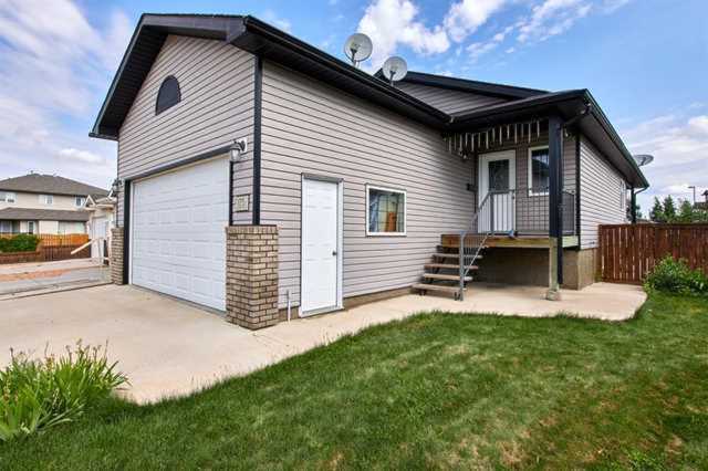 175 Terrace Dr NE Medicine Hat, AB T1C 2