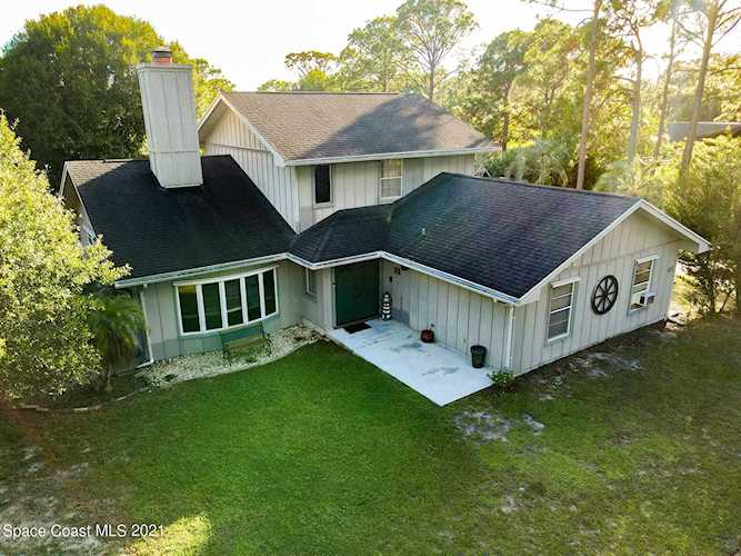 1585 Farnsworth Avenue Malabar, FL 32950
