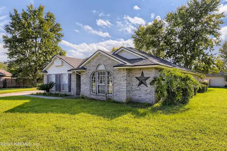 2474 Blue Star Ct Middleburg, FL 32068