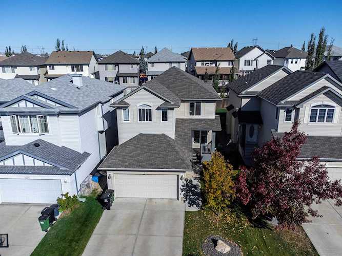 4116 157 Avenue Edmonton, AB T5Y 0E1