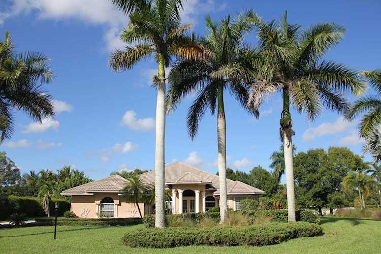7952 Plantation Lakes Drive Port Saint Lucie, FL 34986