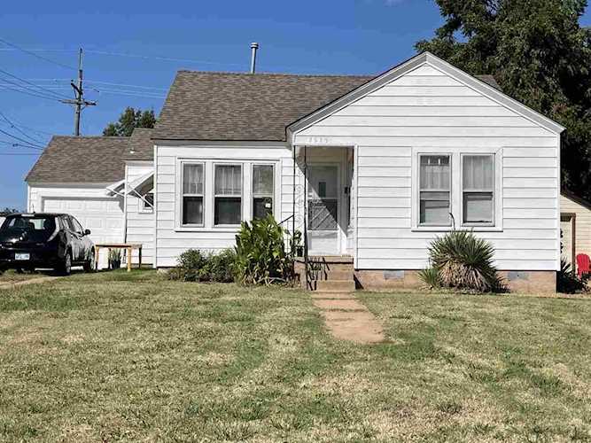 1515 SW A Ave Lawton, OK 73501