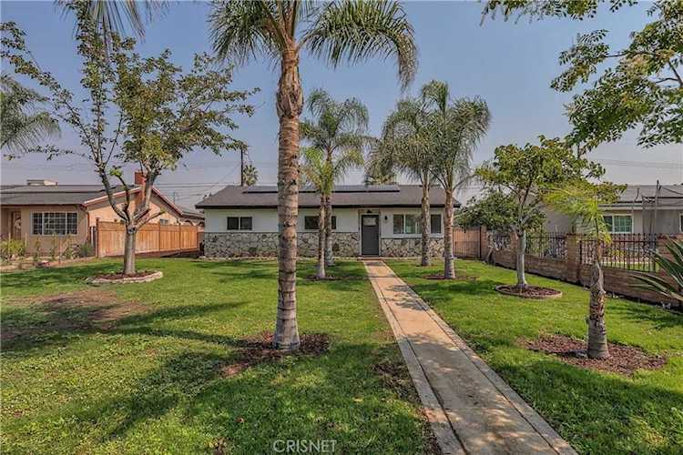 11732 Glenoaks Blvd San Fernando, CA 91340
