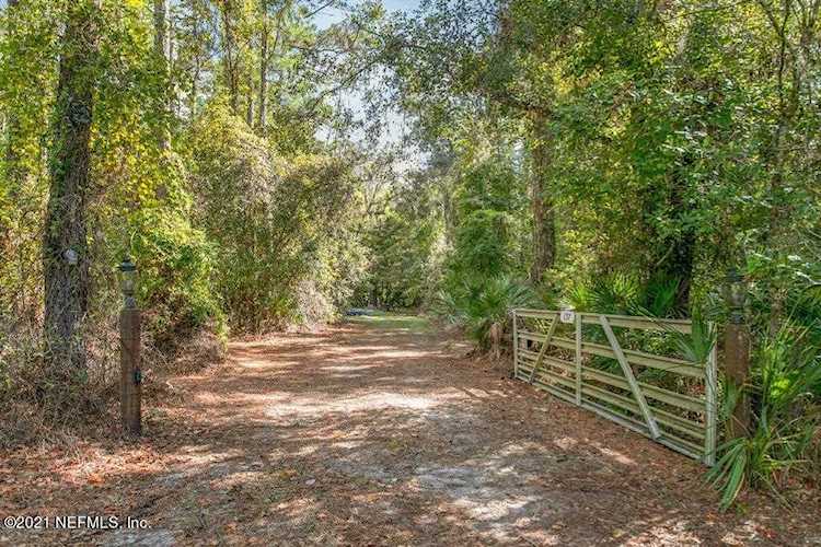 157 Pine Tree Rd Palatka, FL 32177