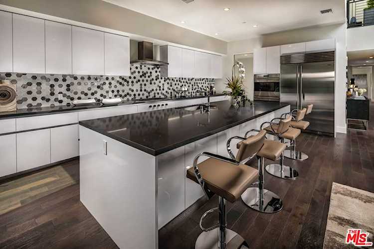 332 W Green St #408 Pasadena, CA 91105