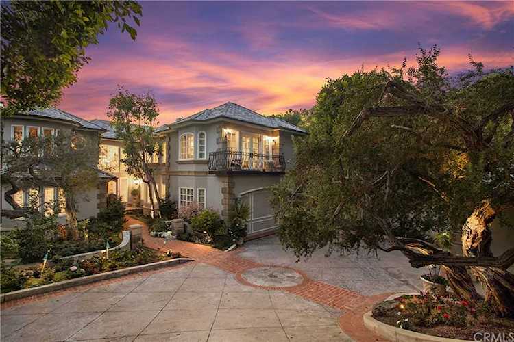 31851 Coast Hwy Laguna Beach, CA 92651