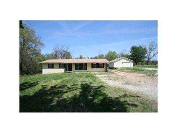 2901 Perry Rd Rogers, AR 72758