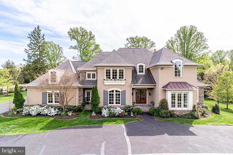 10515 Vale Rd Oakton, VA 22124