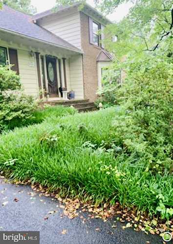 2706 Berryland Dr Oakton, VA 22124 | MLS® VAFX2026606 Photo 1