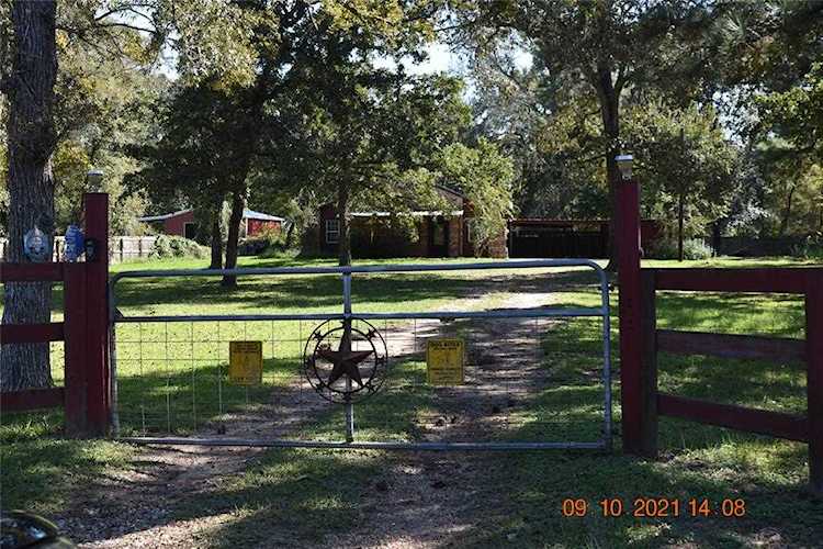 24975 Lakeside Dr Hockley, TX 77447